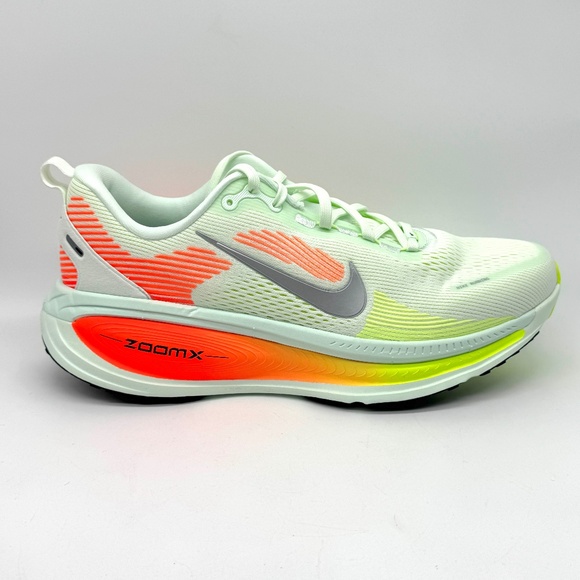 Nike Mens Vomero 18 Barely Green Silver Shoes Sz 10.5 New Running HM6803-300